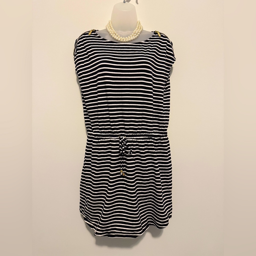 Very cute Michael Michael Kors dress size L 👗
